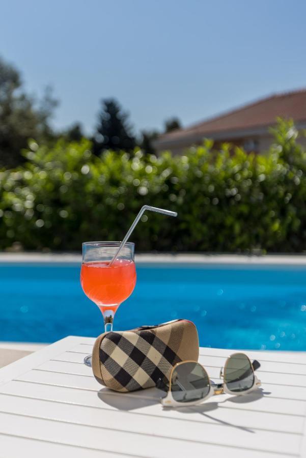 Villa Katess With Heated Pool Split Exterior foto
